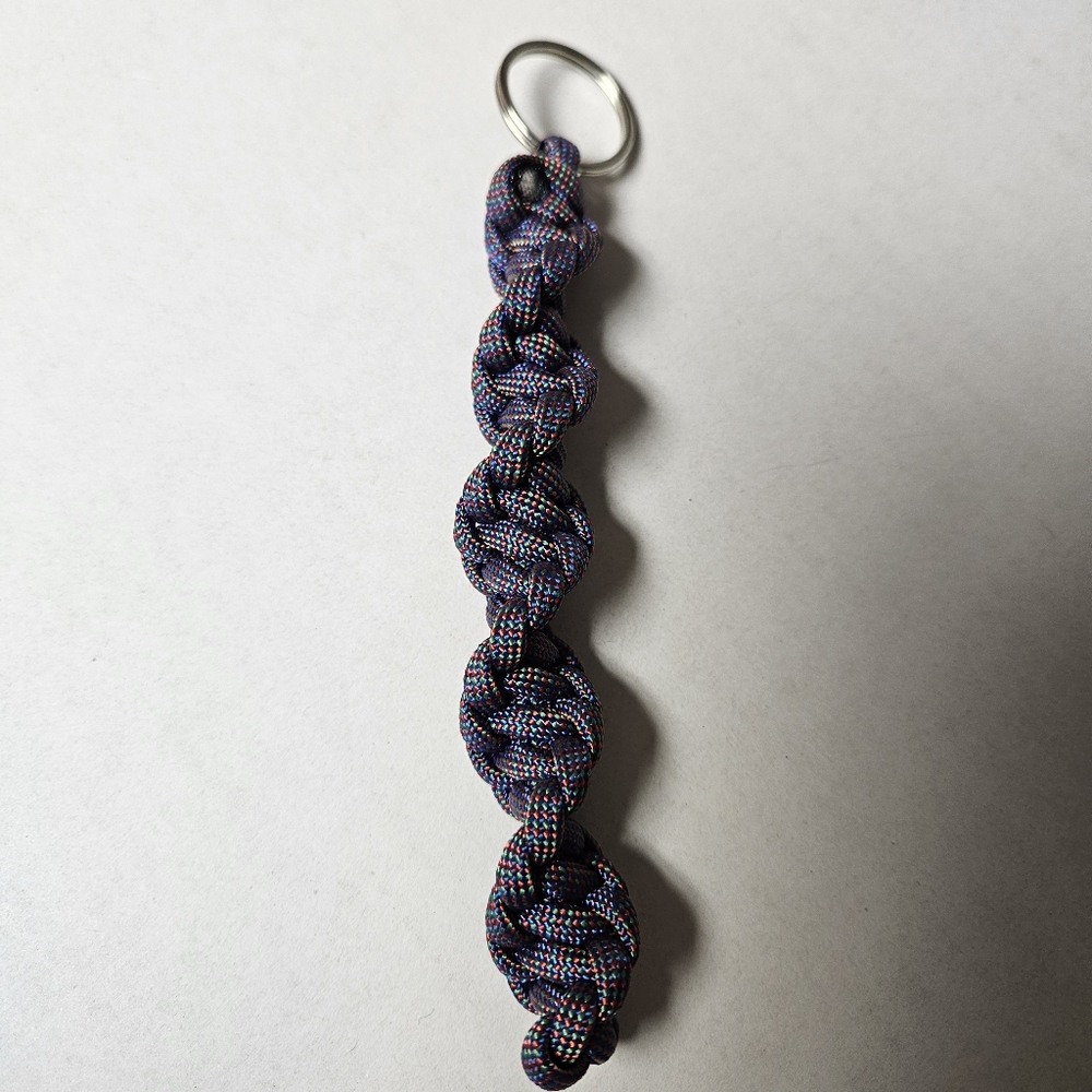Paracord‎ Twisted Keychain Purple